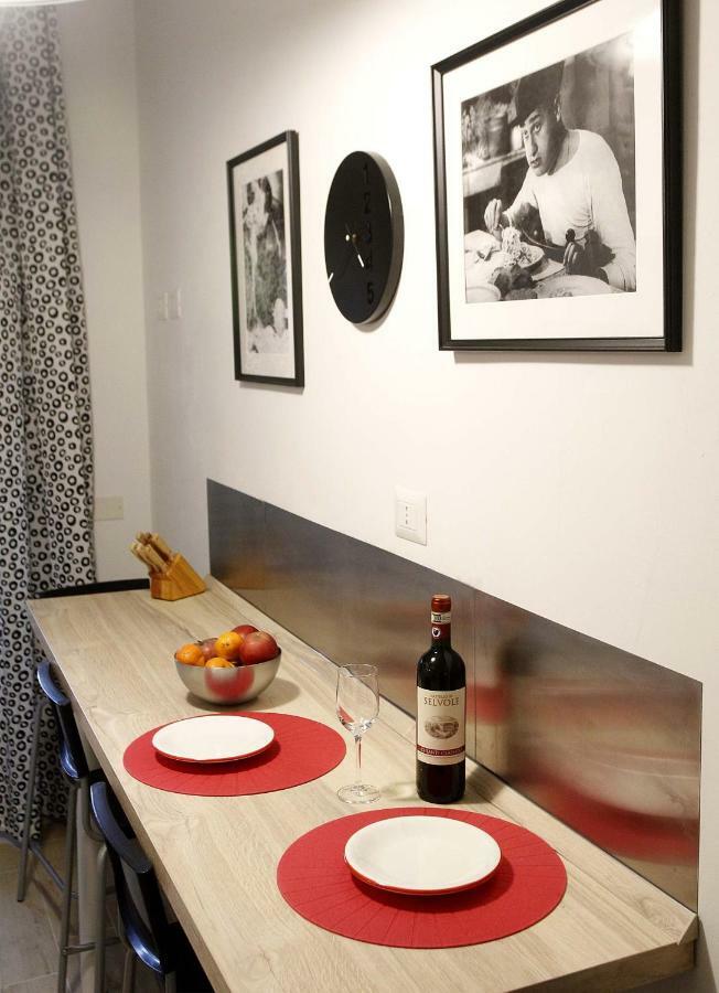 Twelveholly Apartamento *